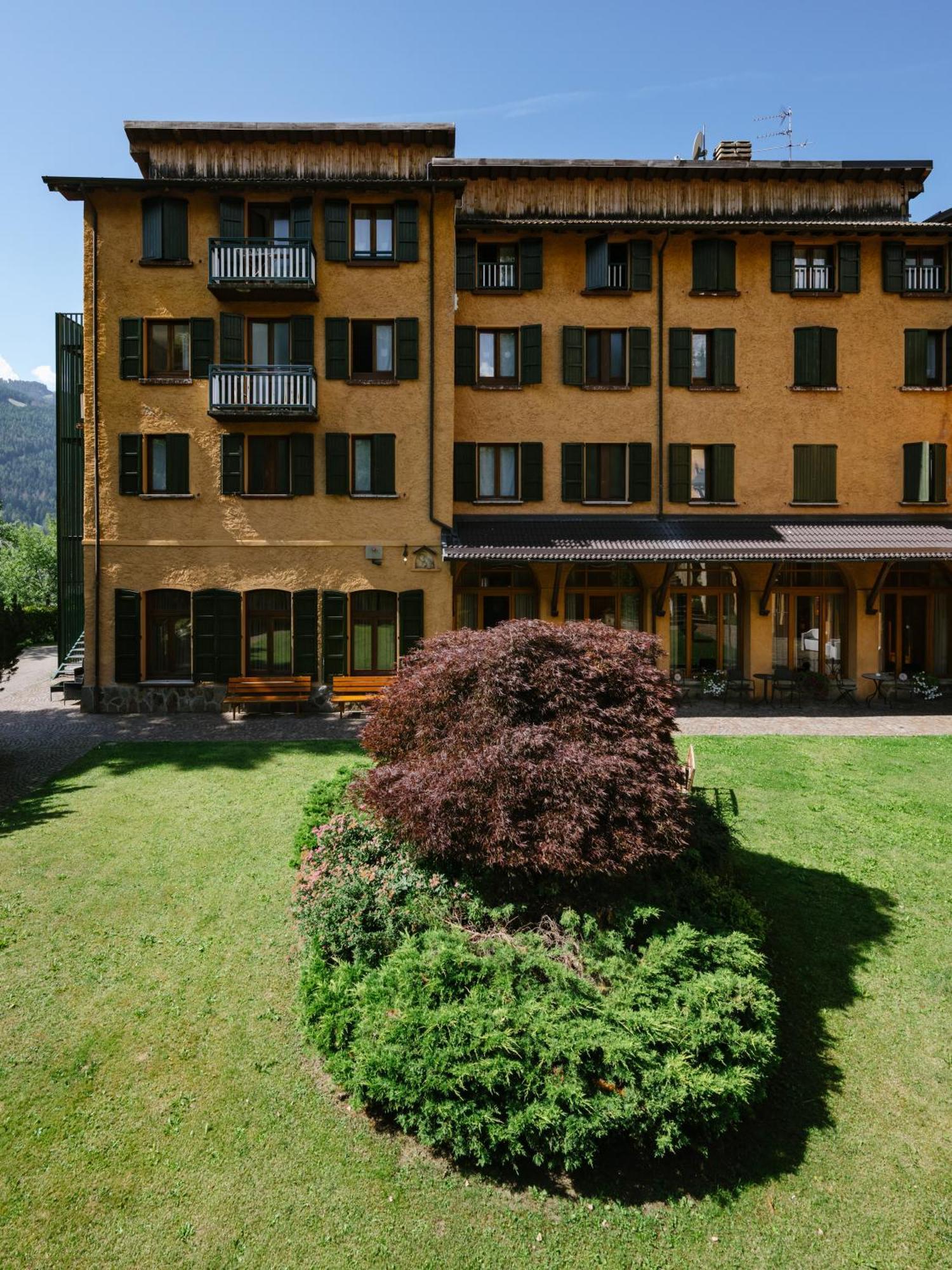 Villa Luzzago Ponte Di Legno Exterior photo